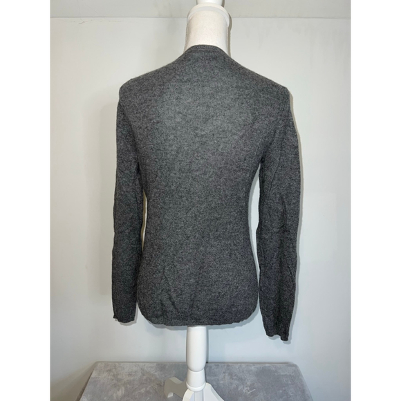 Women's Charter Club gray Cashmere V-Neck Sweater SMALL - Picture 4 of 7